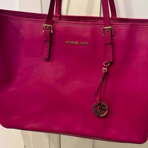 Michael Kors jet set pink laptop bag